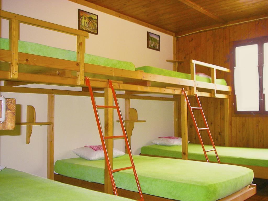 Baracca Backpacker Aurigeno Quarto foto